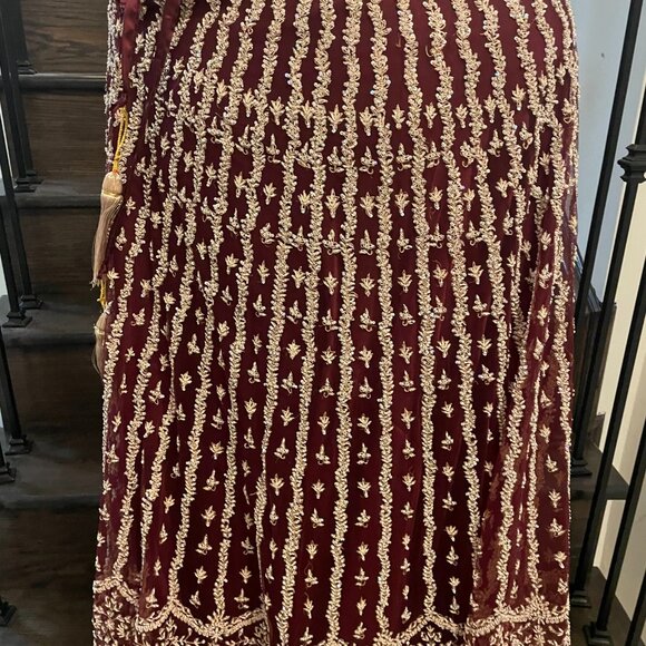 Bridal Lengha - Picture 2 of 9